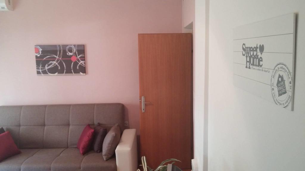 Apartment Lala Kaštela الغرفة الصورة